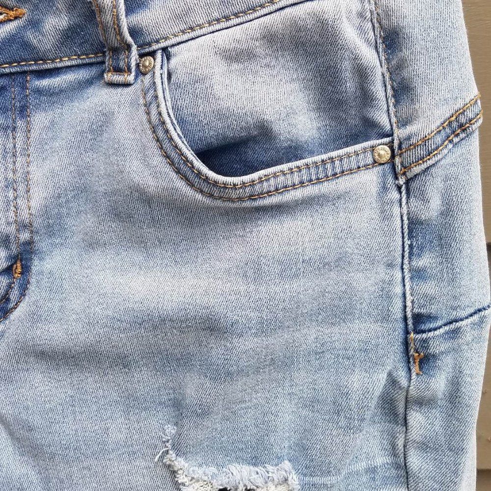 Refuge Rio 7 Distressed Mid Rise Push Up Jeans size 7 - Picture 8 of 10